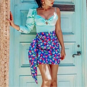 NWT Zara Blue & Pink Vibrant Floral Front Bow Mini Skirt - Size Small